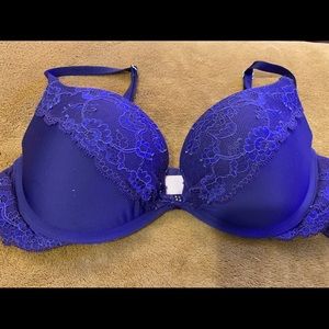 VIctoria’s Secret 32 C padded demi